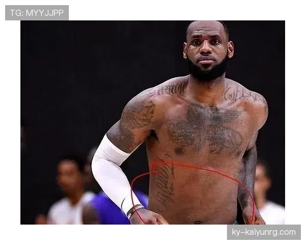 勒布朗·詹姆斯又在凌晨四点发训练视频，这身体是铁打的吧？